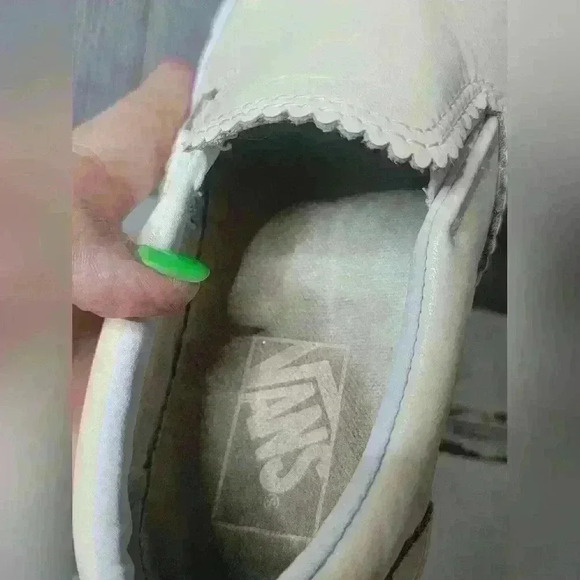 Vans iridescent slip on shoes. Size 5 - Picture 9 of 9